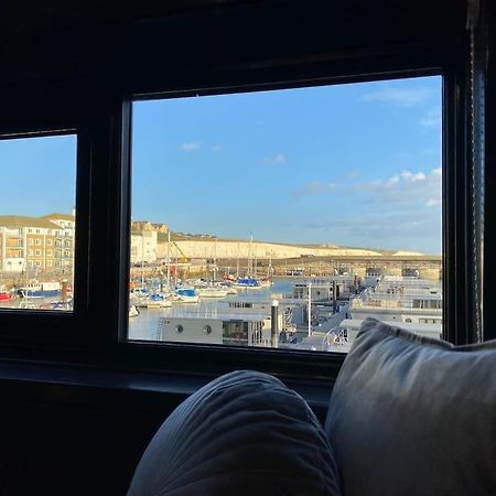 Seascape - Floating Home At Brighton Marina With Free Parking Bagian luar foto