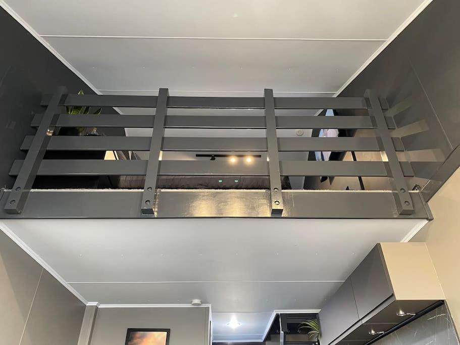 Seascape - Floating Home At Brighton Marina With Free Parking Bagian luar foto