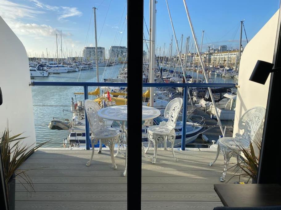 Seascape - Floating Home At Brighton Marina With Free Parking Bagian luar foto